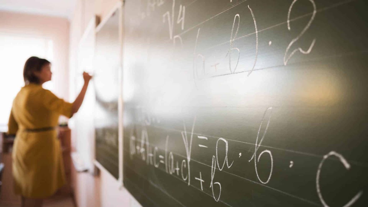 oncurso para contratação de 2 mil professores