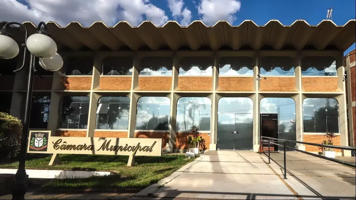 Concurso Câmara de Matão SP oferta vagas de nível médio e superior! Inscrições abertas até 15 de agosto de 2022. CONFIRA! Foi publicado o edital do Concurso Câmara de Matão